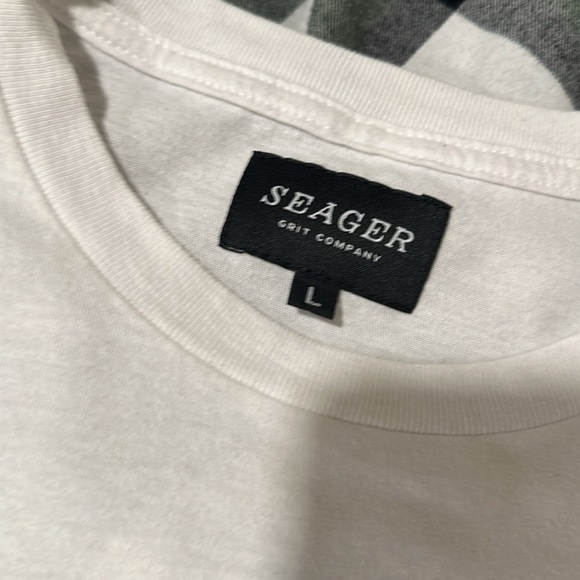 Men’s Tshirt - Picture 2 of 3